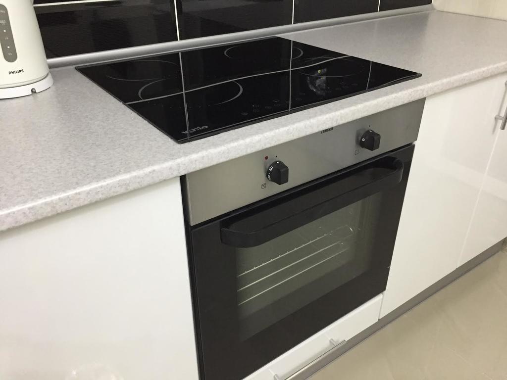 Apartment Lux 3-bedroom In Area *